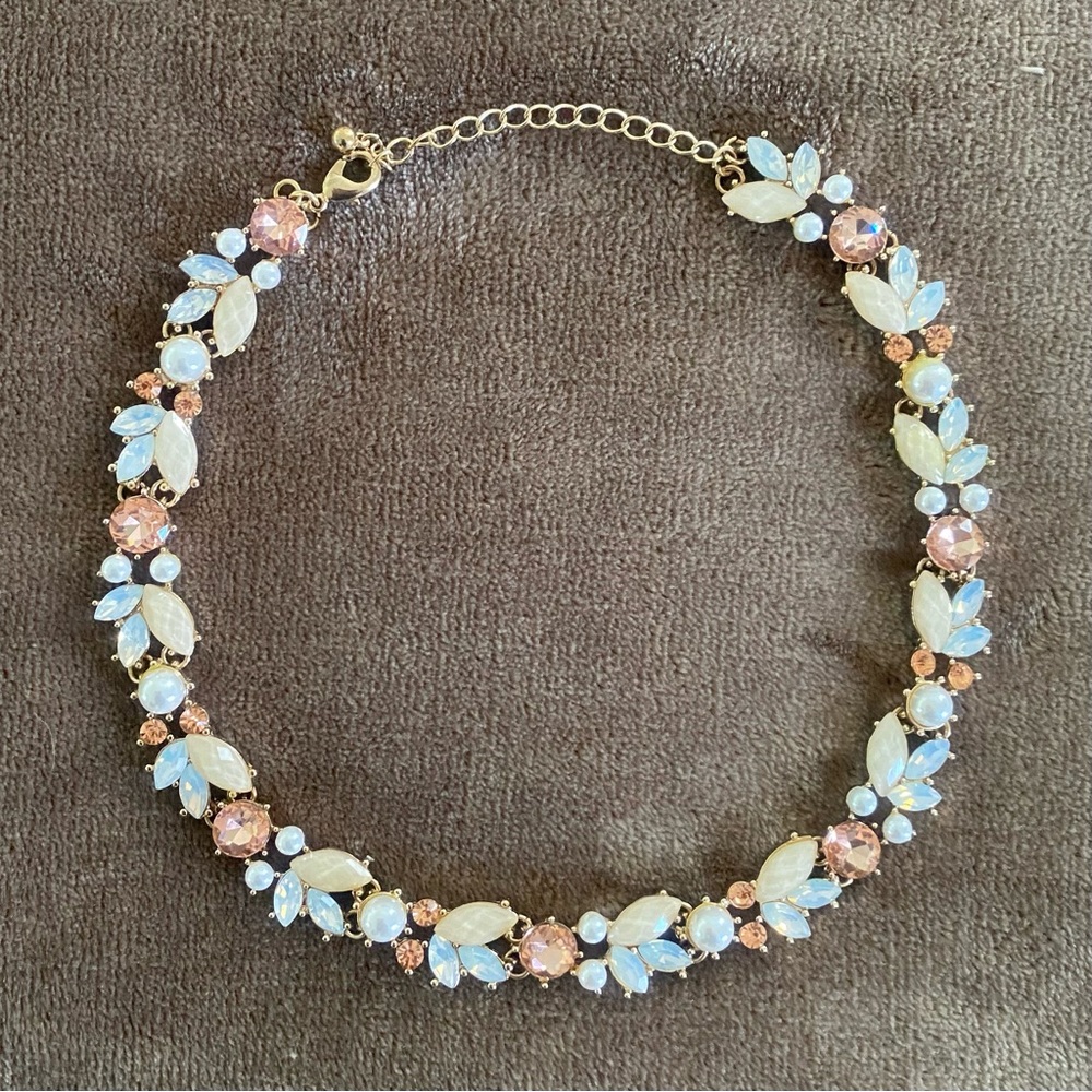 (NWOT) Statement Necklace